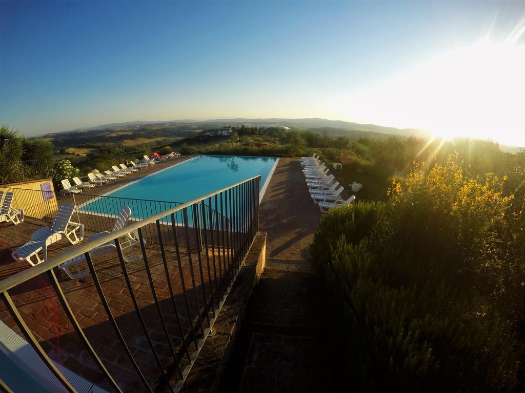 Relax Palazzo Monaci Apartment Asciano Exterior photo